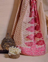 Elegant Dhakai Jamdani Saree – White & Red Leaf Pattern | Handwoven Beauty