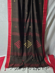 Elegant Bengali Cotton Saree – Brown with Red Border | Timeless Tradition