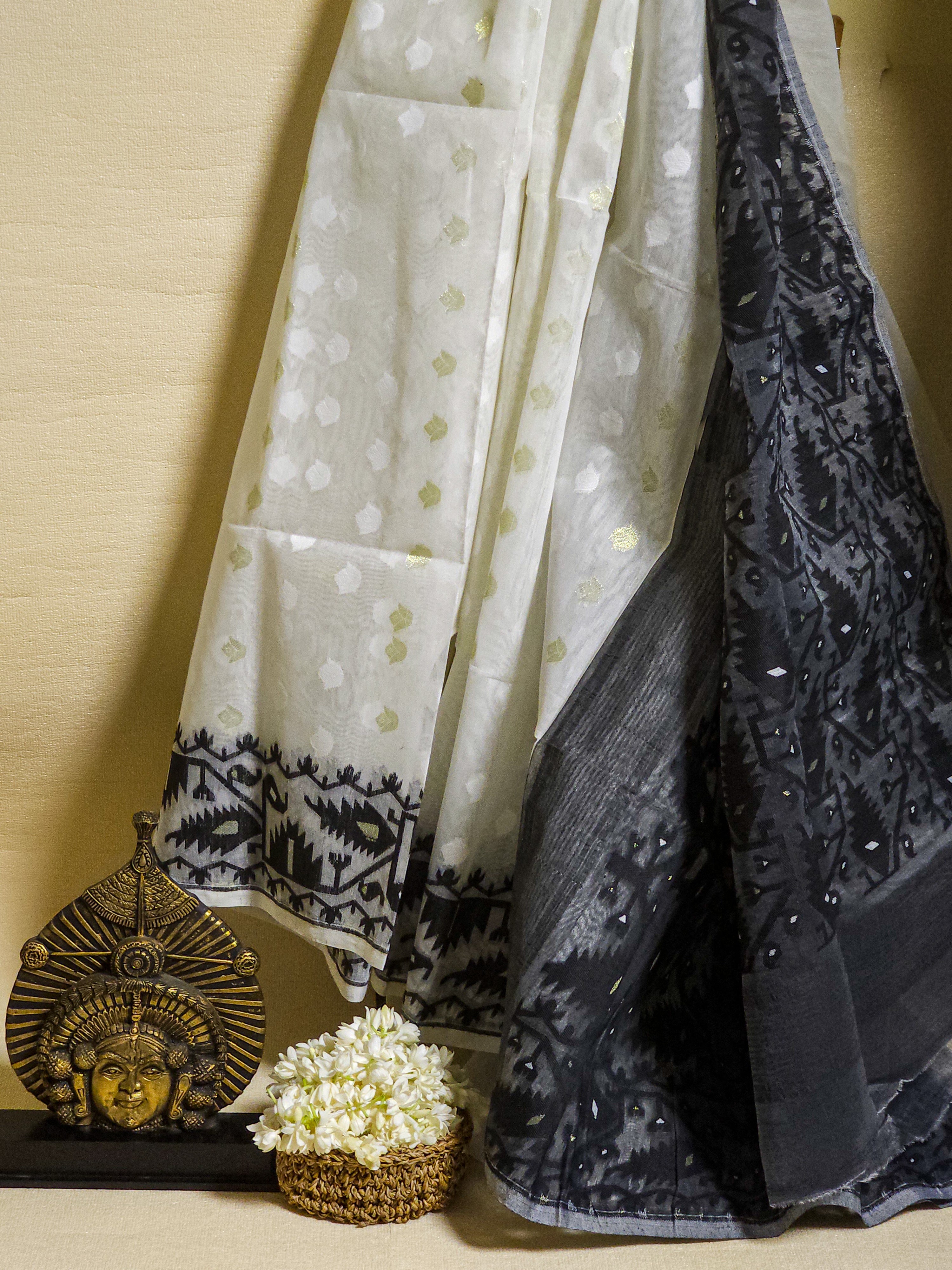 গৌরী Handwoven Pure Handloom Cotton Sari – Intricate Adi Dhakai Motifs from Narayanganj