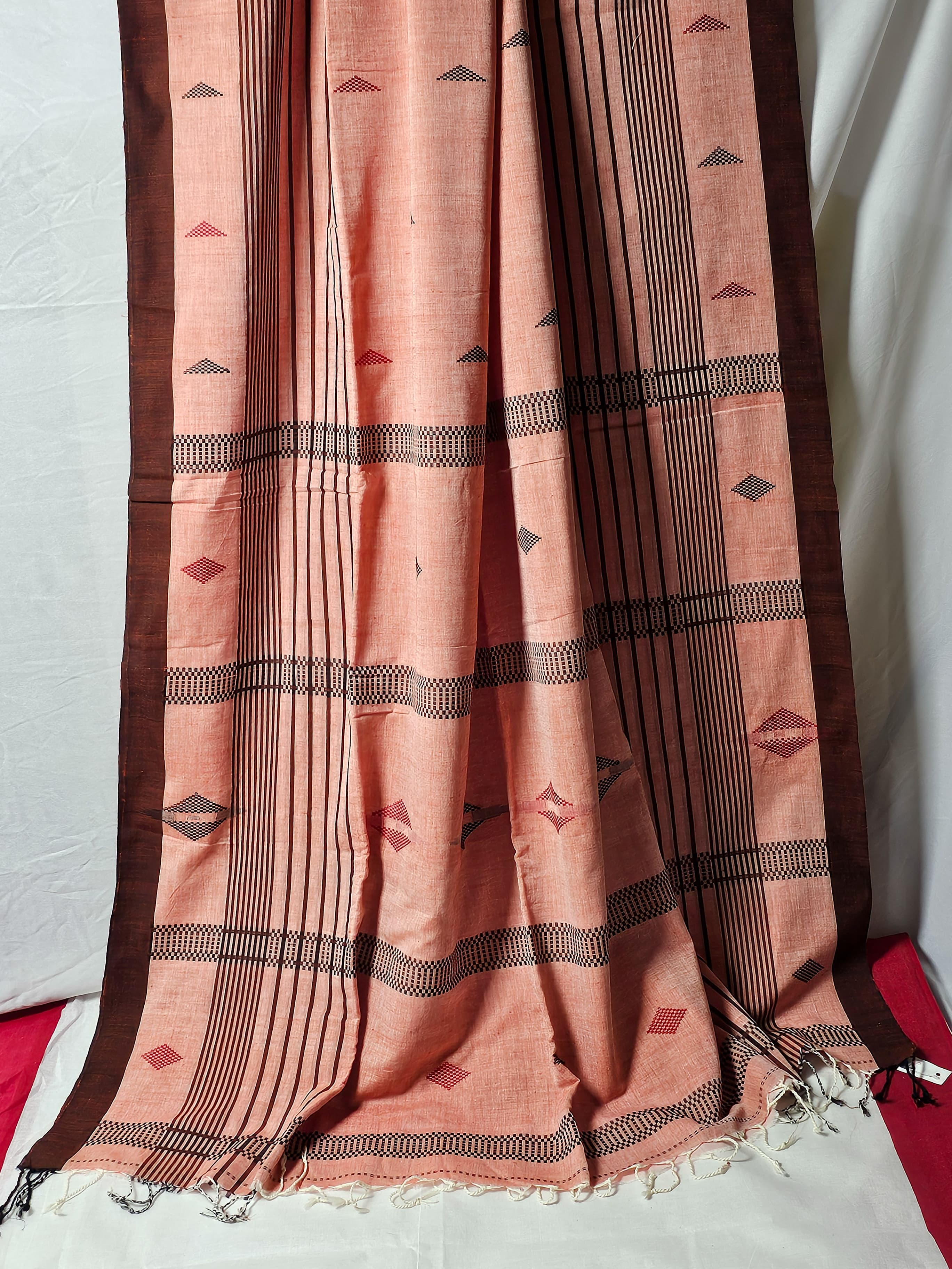 Handwoven Soft Peach-Pink Tangail Pure Cotton Saree – Lightweight & Elegant