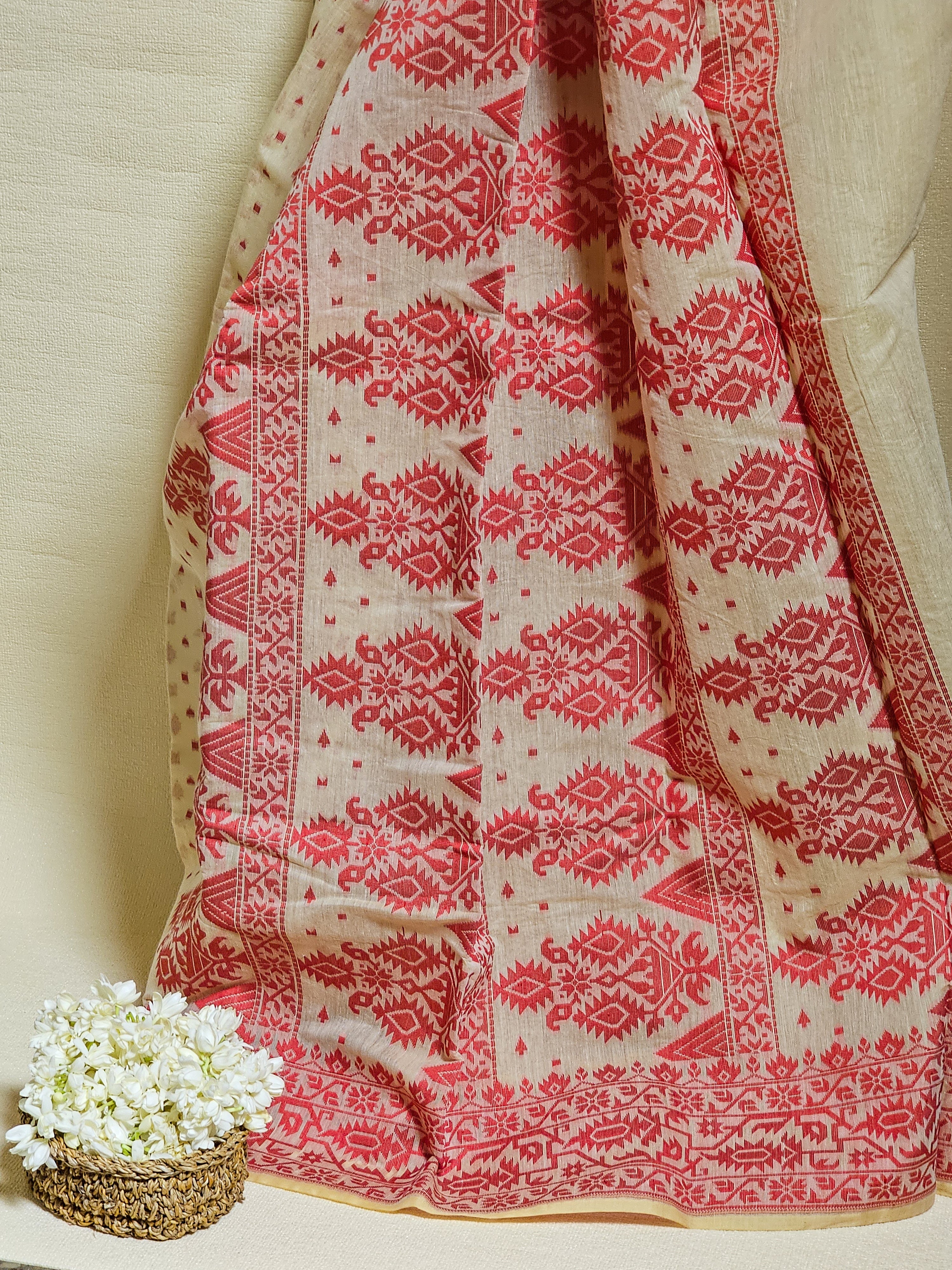 Elegant Dhakai Jamdani Saree – White & Red Leaf Pattern | Handwoven Beauty