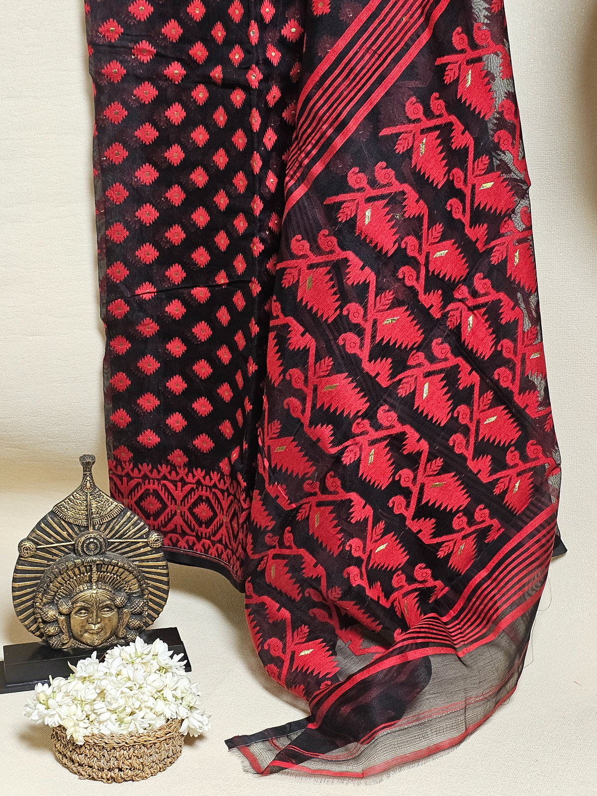 মেঘমল্লার Handwoven Pure Handloom Cotton – Crafted by Skilled Weavers from Narayanganj